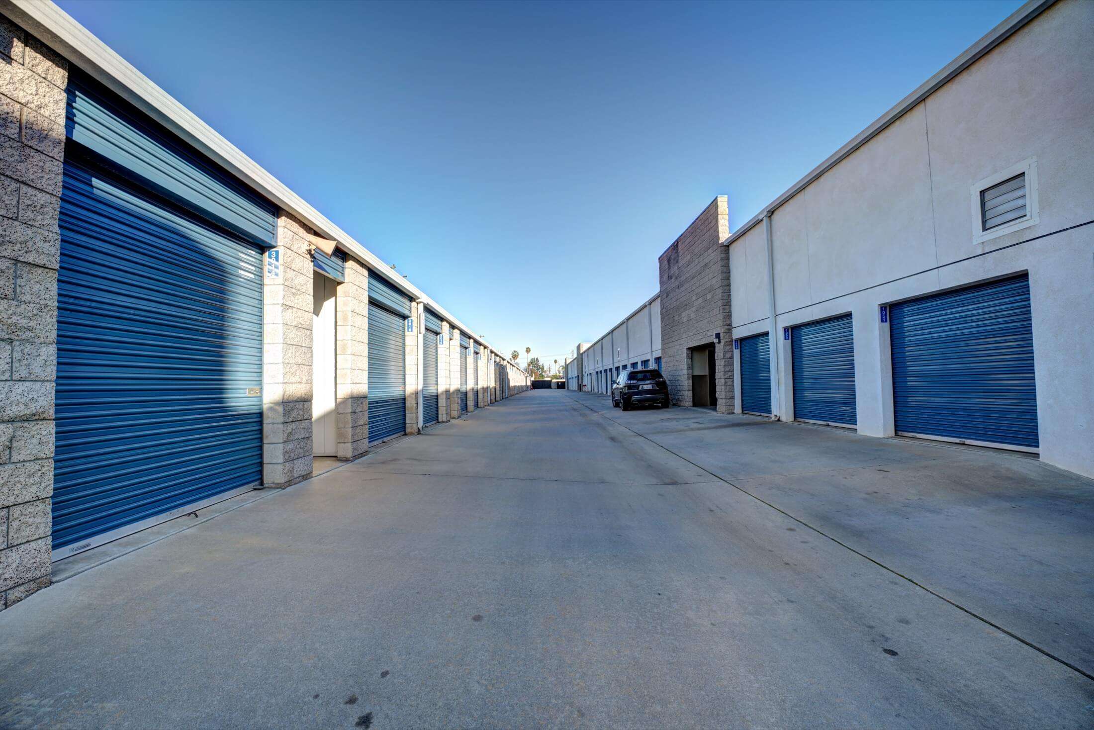 The Best Value On Self Storage Units in Anaheim Madison Squares